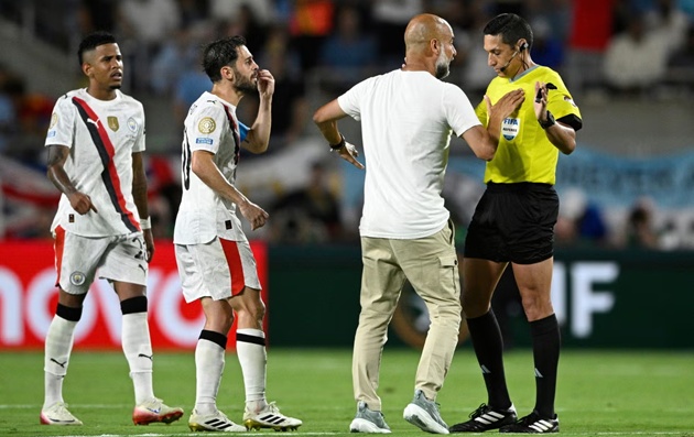 Man City bị loại, Pep thừa nhận học trò "thiếu sắc bén"