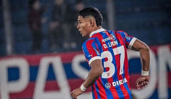 Man Utd chiêu mộ Leon: Tài năng Paraguay mang bóng dáng Marcelo