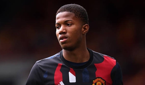 Man Utd trao số áo mới cho Chido Obi-Martin và Tyler Fredricson