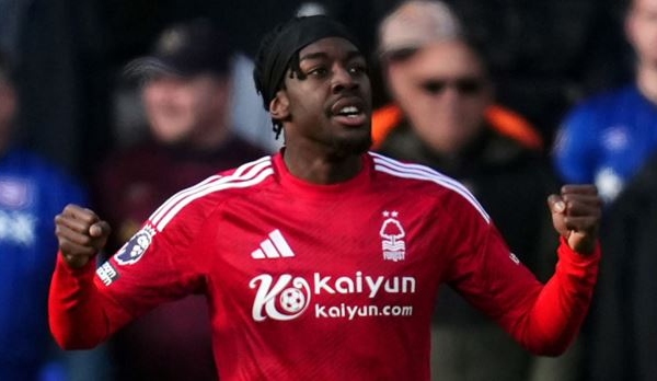 Newcastle nâng giá đề nghị lên 55 triệu bảng cho Elanga