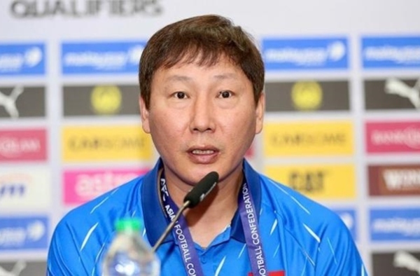 Ông Kim Sang-sik tự tin đối đầu Philippines, nhắn nhủ các học trò