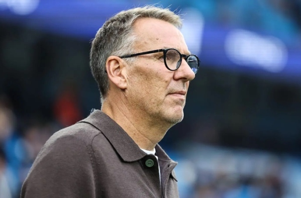 Paul Merson: "Tôi hoàn toàn sửng sốt trước việc Arsenal ký hợp đồng với Noni Madueke"
