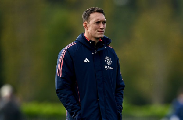 Phil Jones hết lời khen ngợi mục tiêu đắt giá của MU