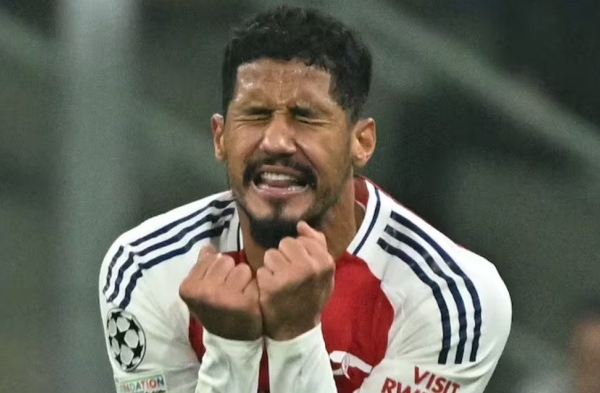 Real Madrid theo đuổi Saliba, Arsenal kiên quyết giữ người