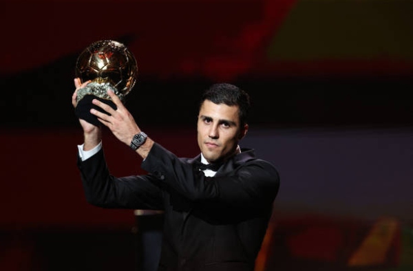 Rodri là lời giải cho việc tái thiết Real Madrid