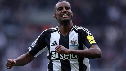 Thương vụ Isak: Sự kiêu ngạo của Liverpool và lời đáp trả từ Newcastle