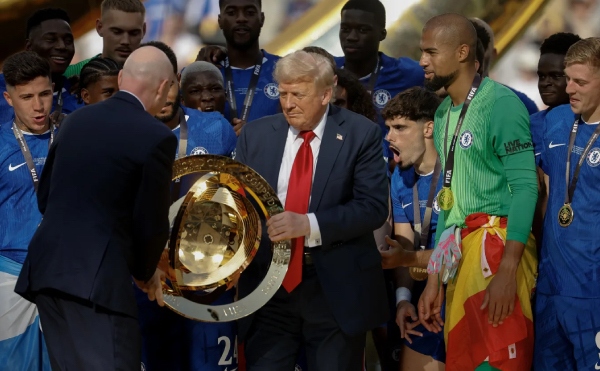 Tổng thống Trump gợi ý ký sắc lệnh đổi tên bóng đá ở Mỹ