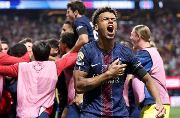 Trên đỉnh là PSG, Real giờ là kẻ thách thức