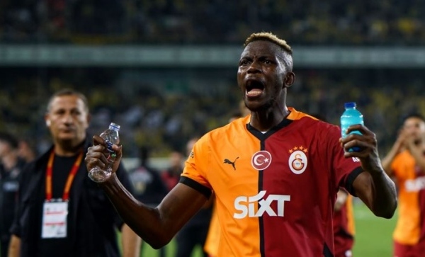 Tương lai Osimhen: Galatasaray được tiếp sức; Napoli không nhượng bộ