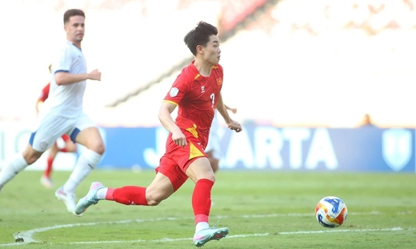 U23 Việt Nam 'lột xác' dưới tay HLV Kim Sang-sik