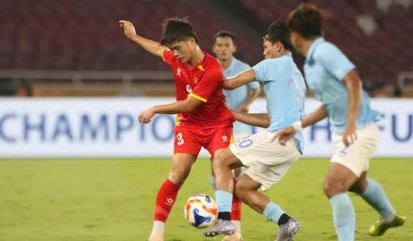 Vào bán kết, U23 Việt Nam bộc lộ nhiều điểm yếu