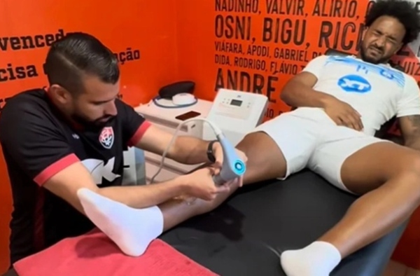 Xuân Son điều trị chấn thương tại Brazil, ngày trở lại vẫn bỏ ngỏ